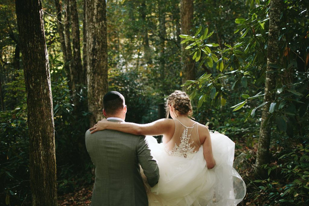 forested lonesome valley wedding